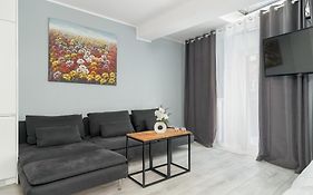 Stylowe i Eleganckie Studia Very Berry w Poznaniu by Noclegi Renters